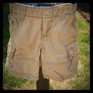 Boy's khaki cargo shorts size 3T